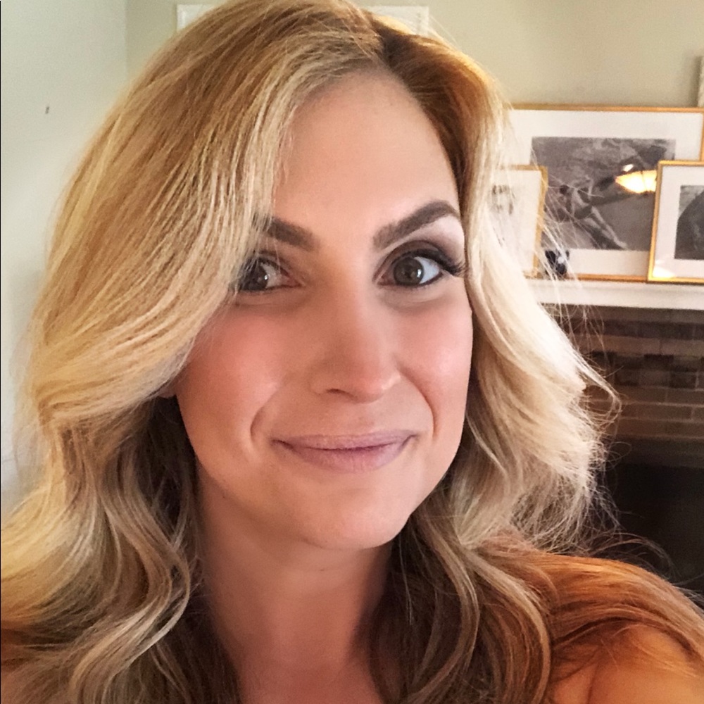 Meet your Posher, Lauren